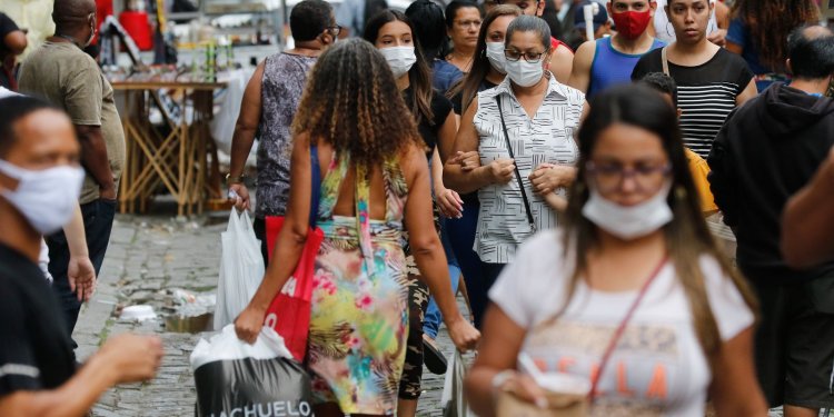 Covid-19: Brasil bate recorde de novos casos pelo 2º dia seguido