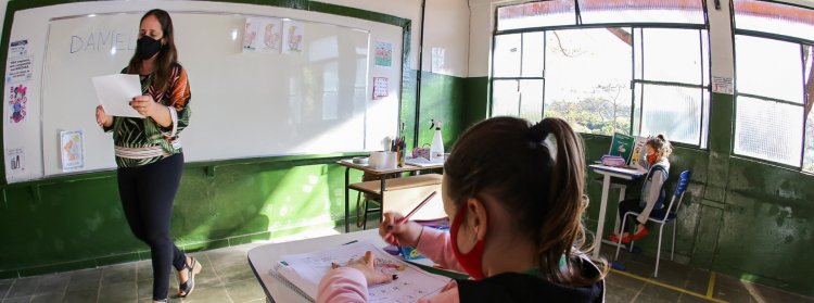 Estão abertas inscrições para psicólogos e assistentes sociais que desejam atuar na rede estadual de ensino