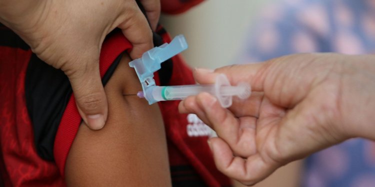 Covid-19: casos sobem para 27,2 milhões; mortes são 637,1 mil