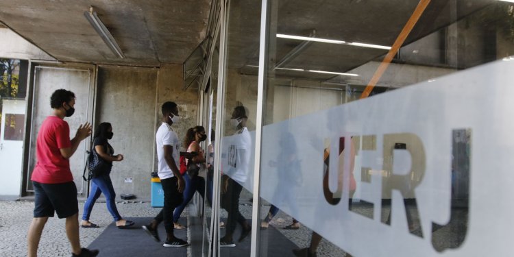 Uerj fará rastreamento de retinopatia diabética para zerar fila do SUS