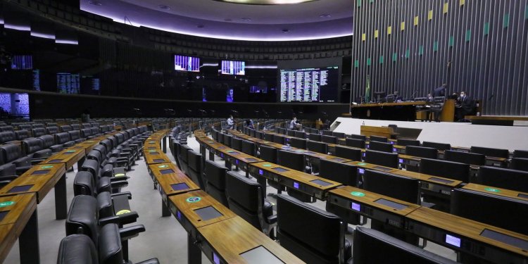 Câmara aprova projetos ligados à temática feminina