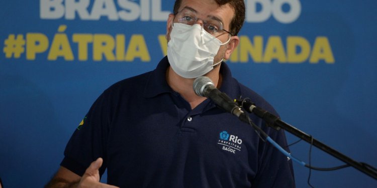 Covid-19 já é endemia, diz secretário de Saúde do Rio