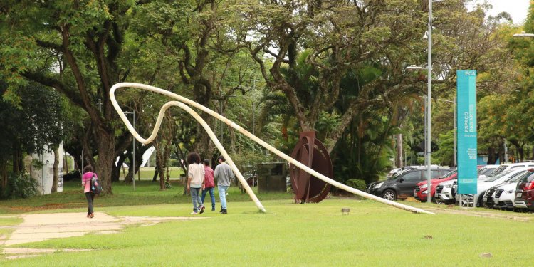 USP retorna às aulas presenciais após dois anos de pandemia
