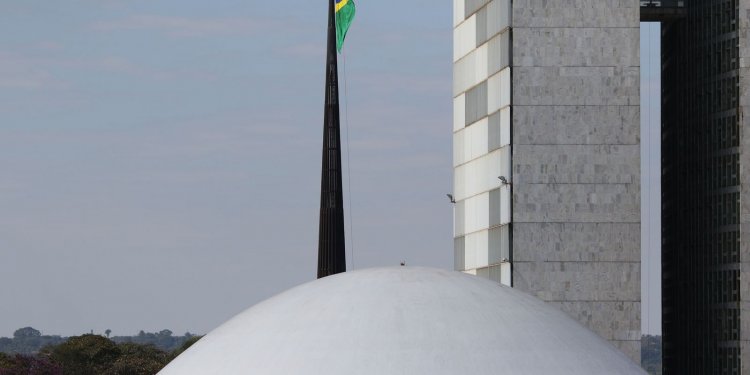 Senado aprova acesso de ex-gestores a contratos e convênios antigos