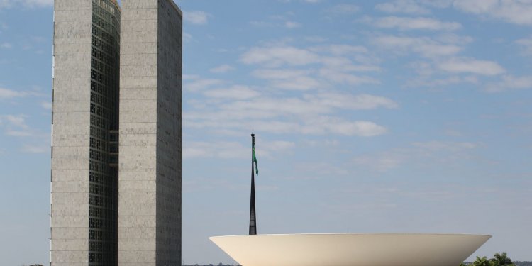 Comissão da Câmara convoca ministro para falar sobre morte em SE