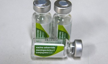 Moradores de Pari, em São Paulo, são vacinados contra meningite