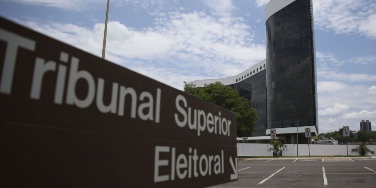 Ministro do TSE manda remover áudio falso de Aldo Rebelo contra Lula
