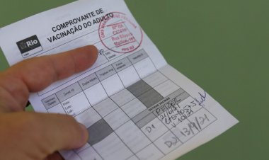 USP remove notas de alunos que não comprovaram vacinação contra covid