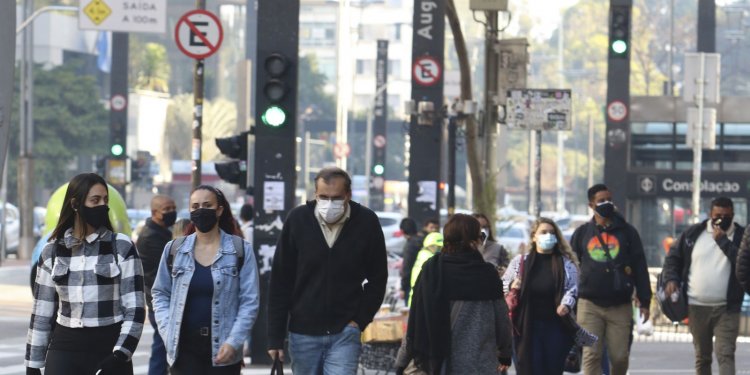 Covid-19: Brasil tem 4.996 casos e 51 mortes em 24 horas