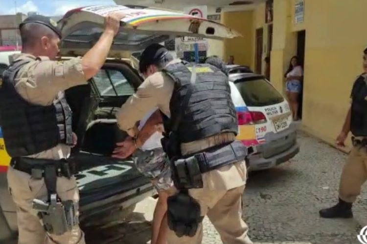 Homem é preso em menos de 24 horas após tentar matar a ex em Muriaé