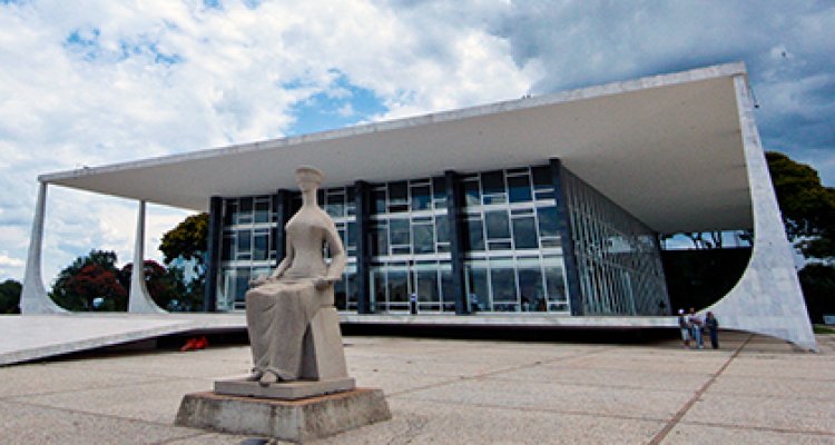 Município não pode assinar contrato com parente de agente público