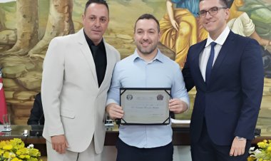 Leandro Barreto Grôppo recebe título de Cidadania Honorária de Ubá