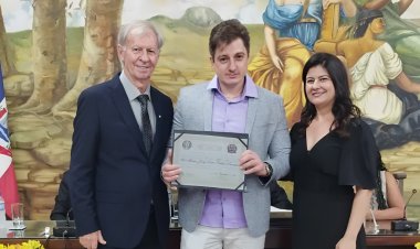 Doutor Mário Jorge Lima Valdez Tavares recebe título de Cidadania Honorária de Ubá