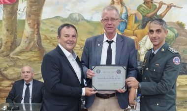 Deputado Estadual Roberto Cupolillo (Betão) recebe título de Cidadania Honorária de Ubá