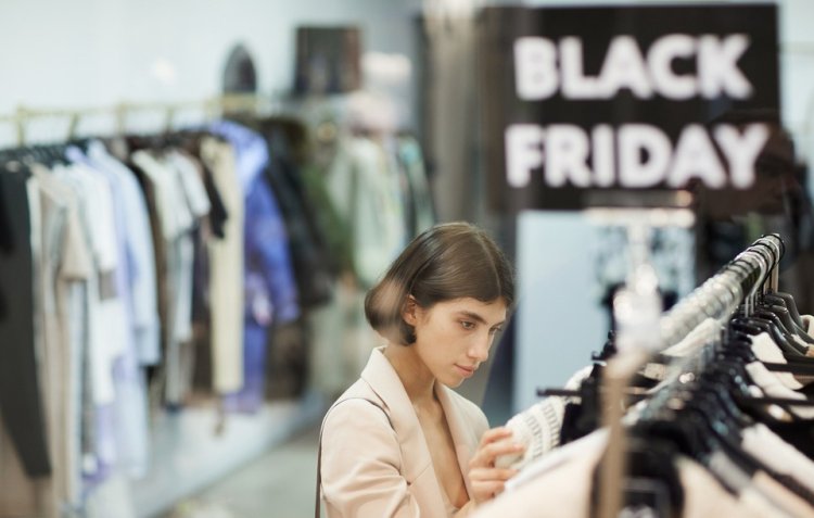 Fecomércio MG aponta otimismo do comércio na Black Friday: Comerciantes investem e esperam aumento de vendas de até 40% na data