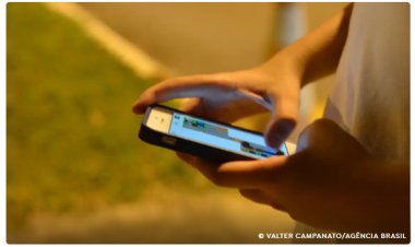 Rolagem infinita será proibida ao público infantil nas redes