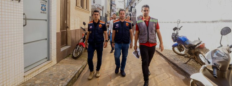 Governo de Minas anuncia hospital de campanha e reconstrução de pontes em Ubá